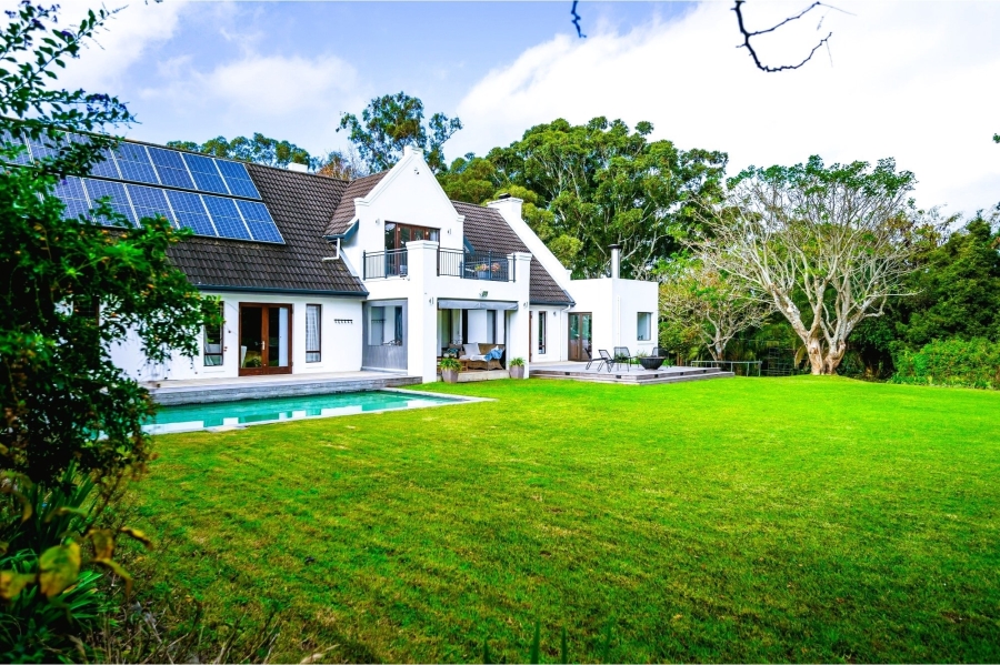 5 Bedroom Property for Sale in Theescombe Eastern Cape